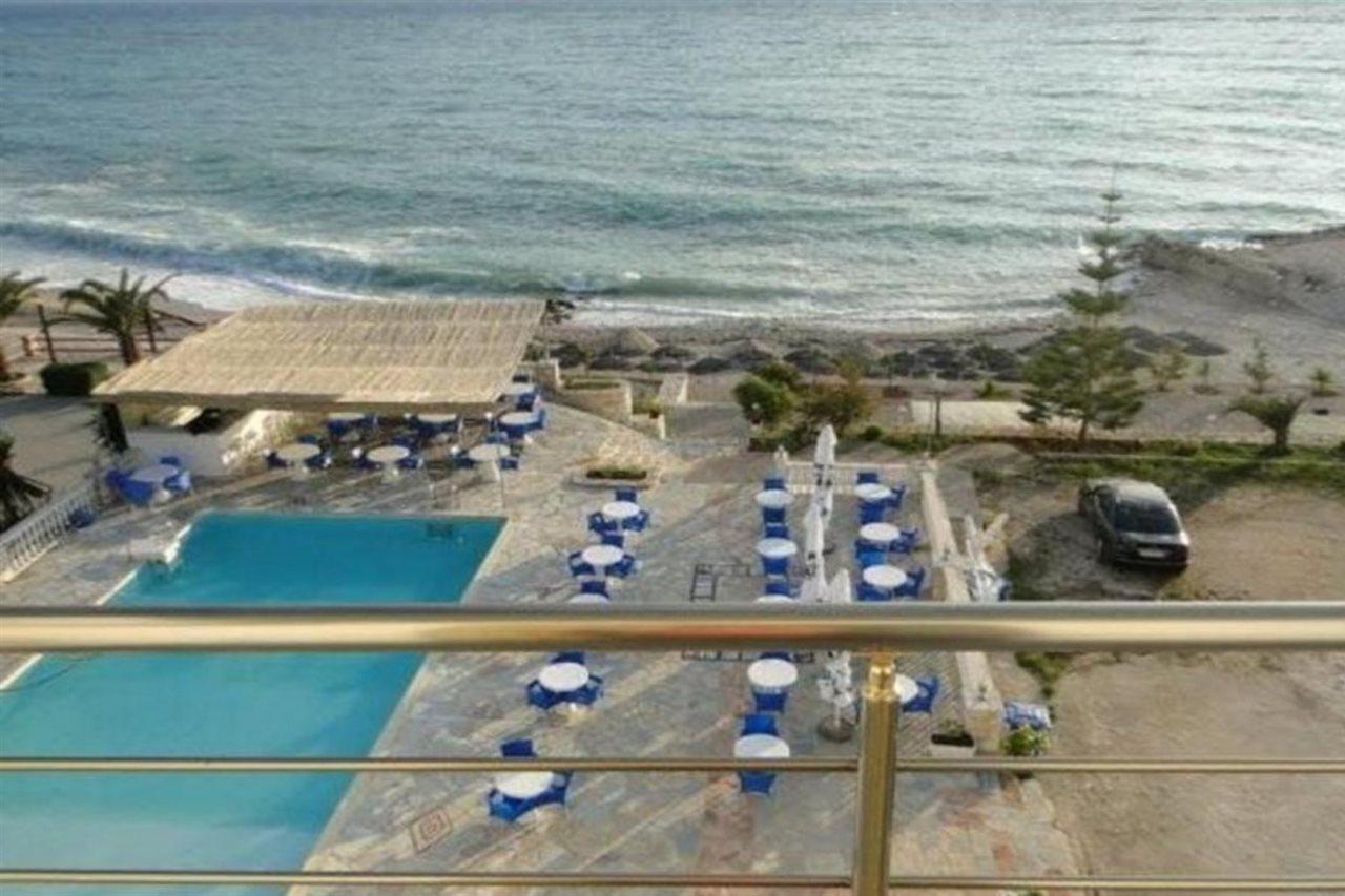 Perla Hotel Saranda エクステリア 写真