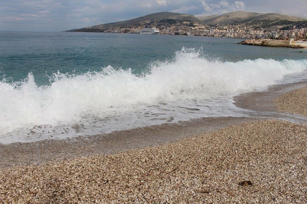 Perla Hotel Saranda エクステリア 写真