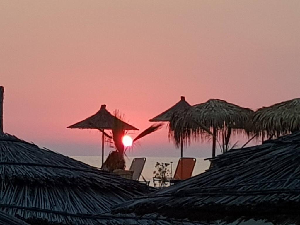 Perla Hotel Saranda エクステリア 写真