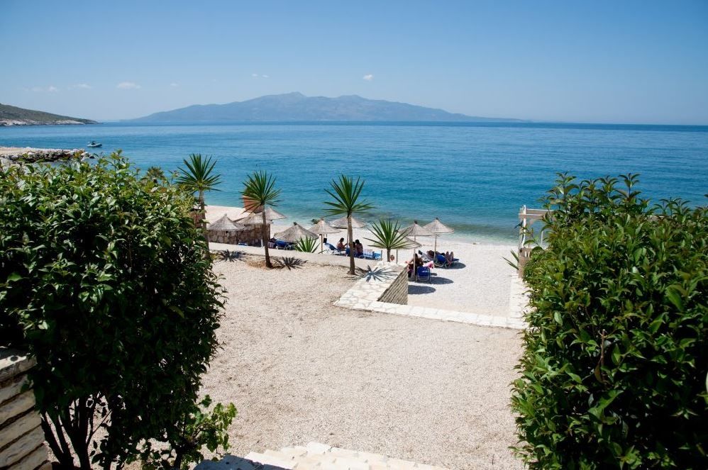 Perla Hotel Saranda エクステリア 写真